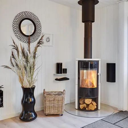 Holiday home Corina - 100m From The Sea In Ne Jutland By Interhome Saeby (Nordjylland)